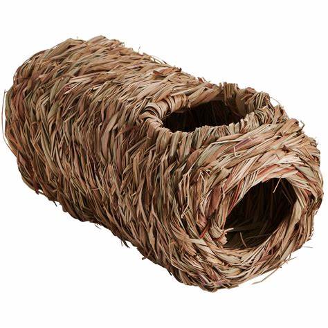 SEAGRASS WOVEN STACK AND HIDE DEN