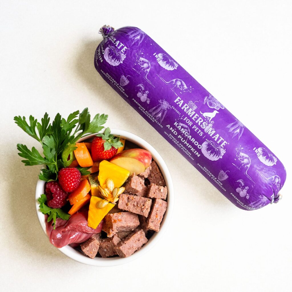 FARMERS MATE KANGAROO DOG ROLL 1KG
